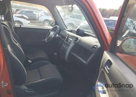 2004 Scion Xb z USA, uszkodzony, nr VIN JTLKT324840165497